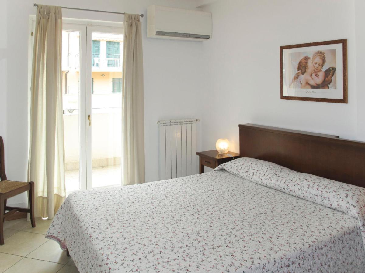 Apartment Cala Azzurra - Imp312 By Interhome อิมเปรีอา ภายนอก รูปภาพ